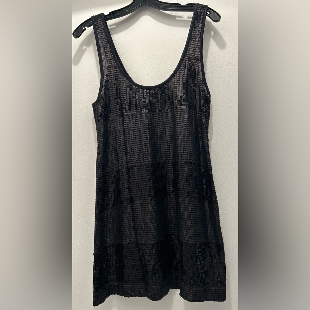 Oltre Women's Black Sleeveless Sequin Dress